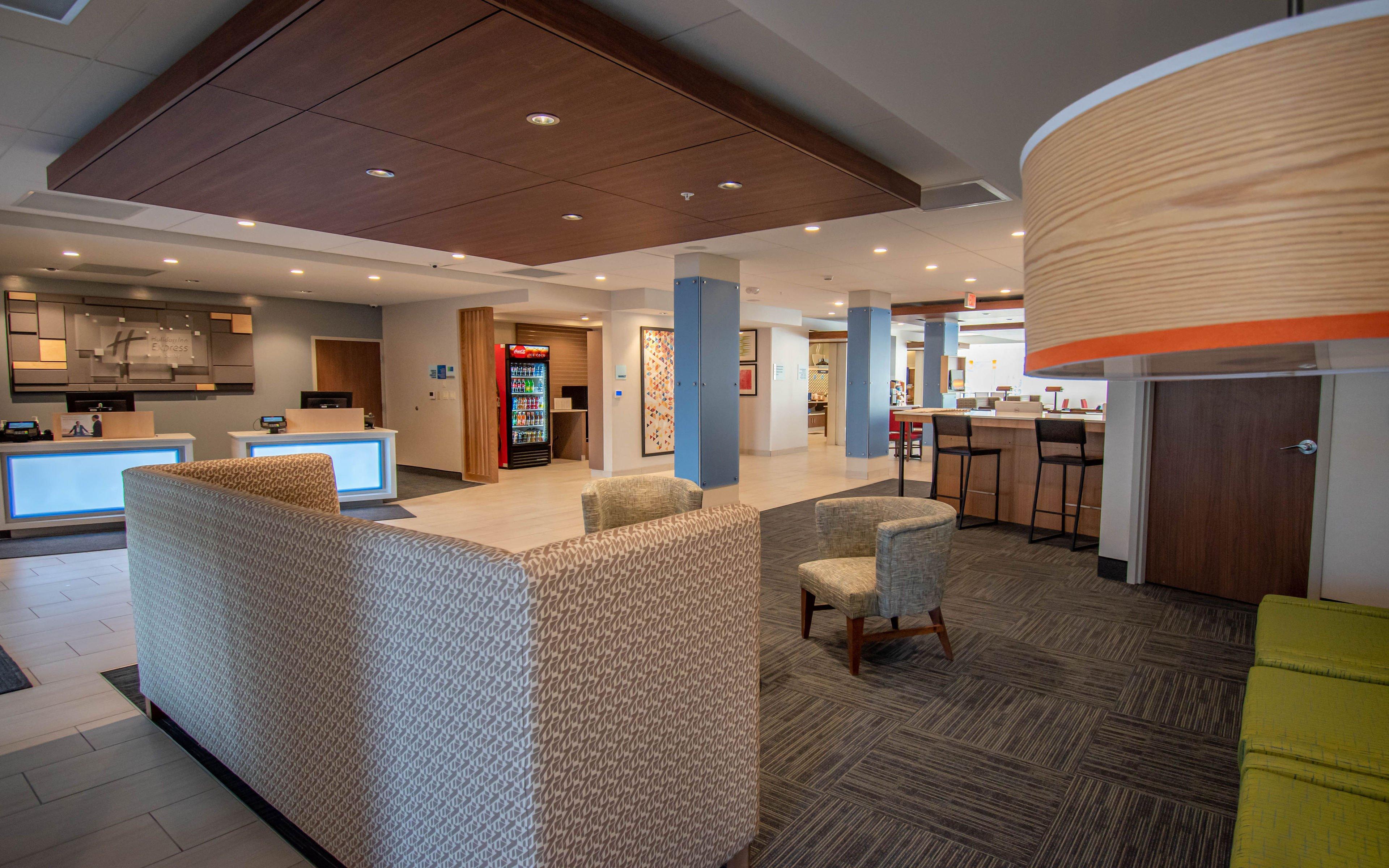 Express & - Buffalo Area By Ihg
