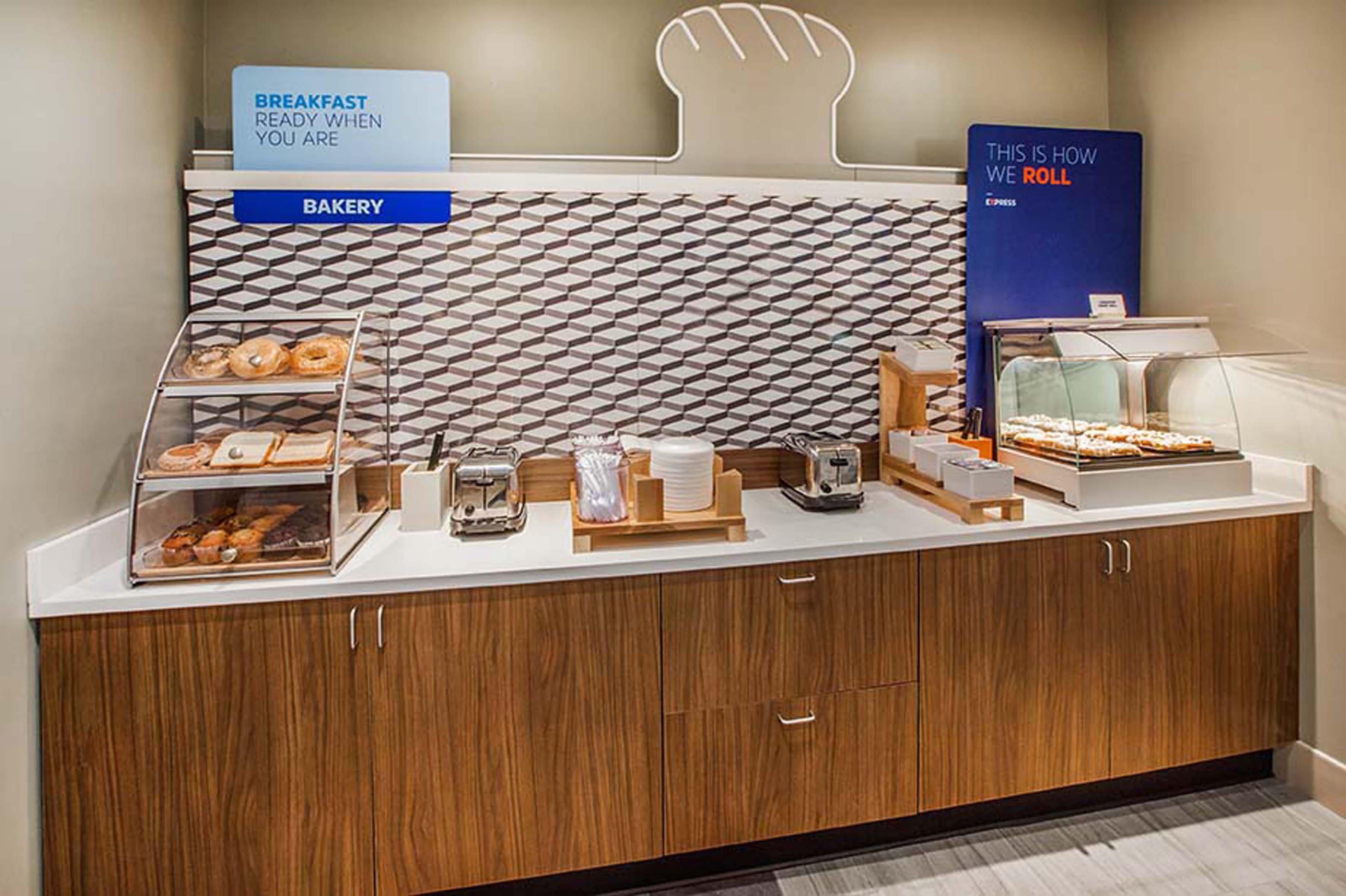 Hotel Express & - Buffalo Area By Ihg