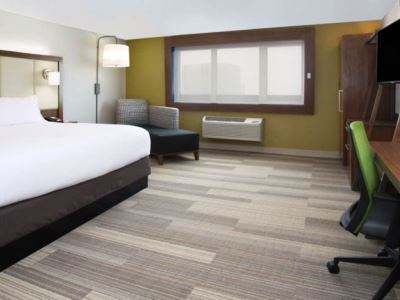 Express & - Buffalo Area By Ihg Hotel 3*